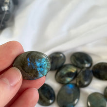 Load image into Gallery viewer, Labradorite Tumbles
